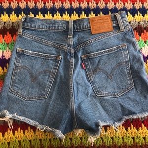 Levi’s Highwaisted Shorts